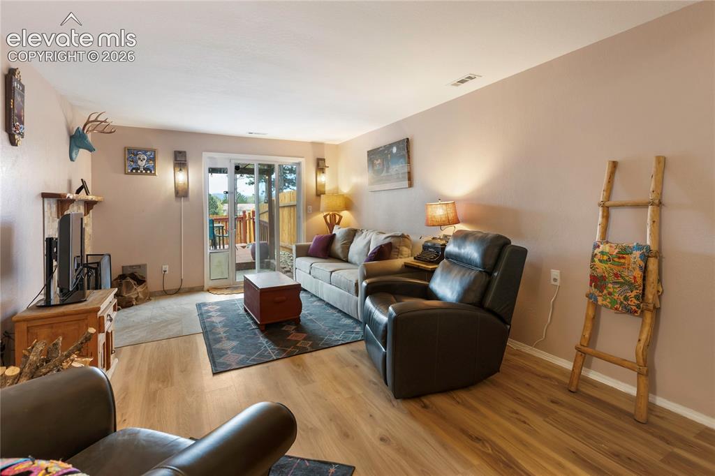 Image 17 of 26: Living Room