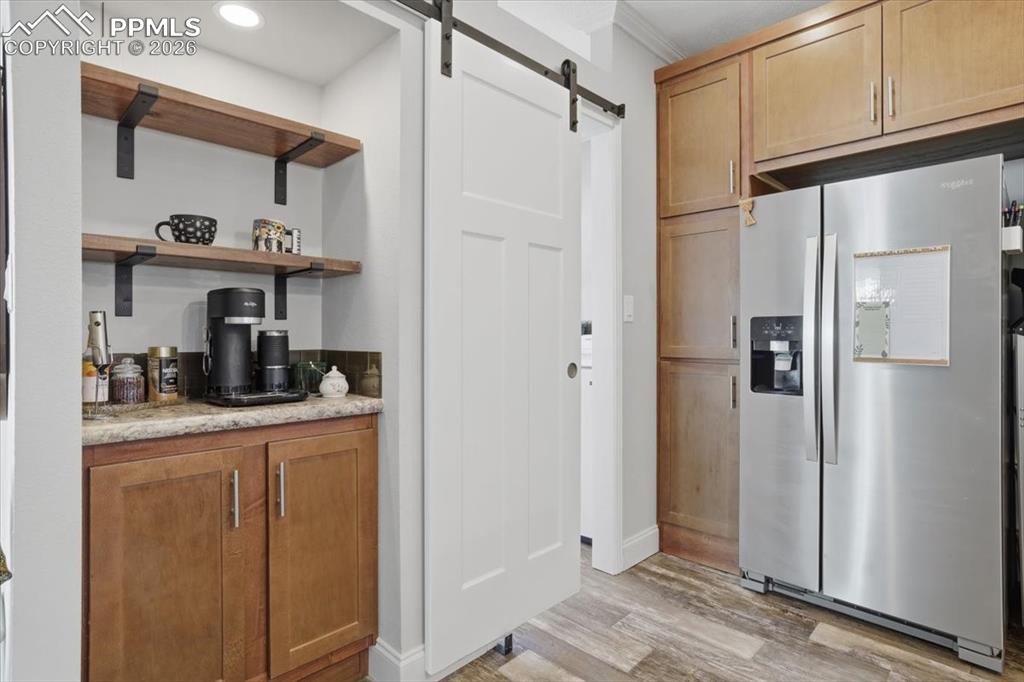 Image 11 of 46: Kitchen