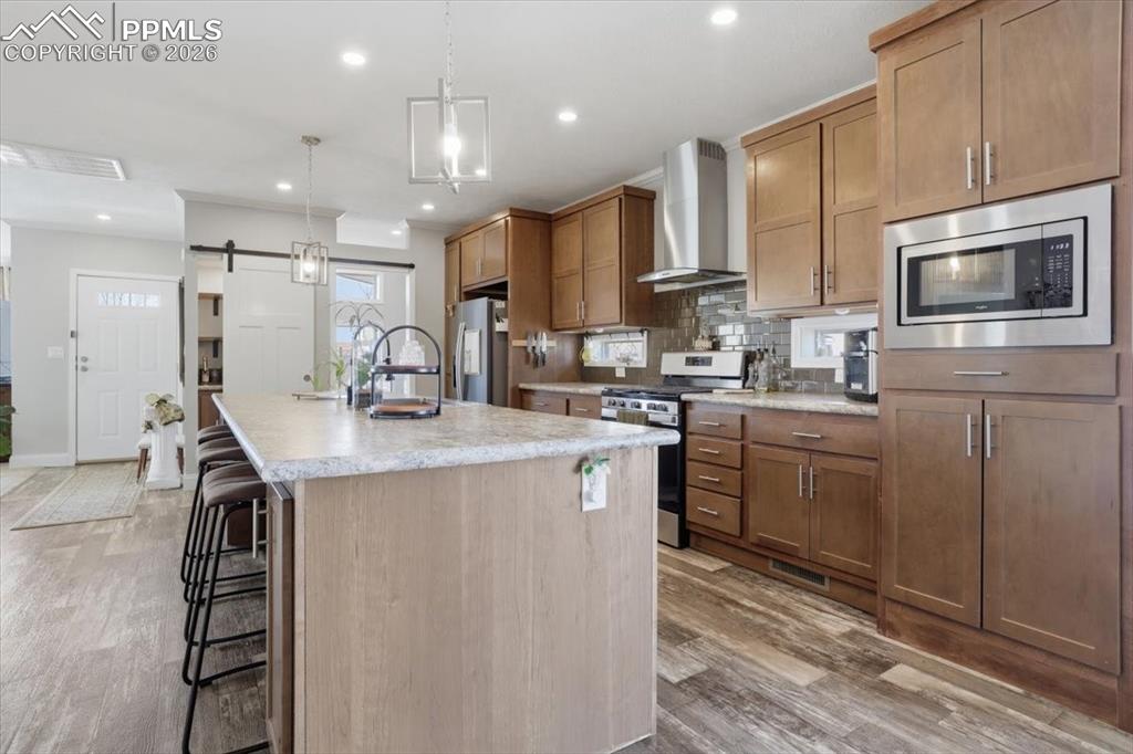 Image 9 of 46: Kitchen