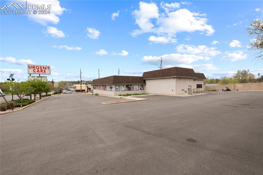 Image 11 of 49: street