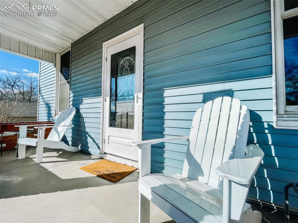 Image 6 of 49: Entry