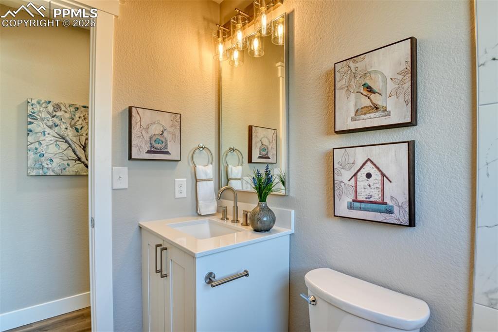 Image 26 of 45: Bathroom