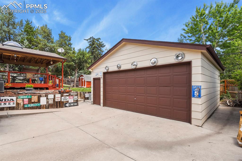 Image 26 of 30: View of detached garage