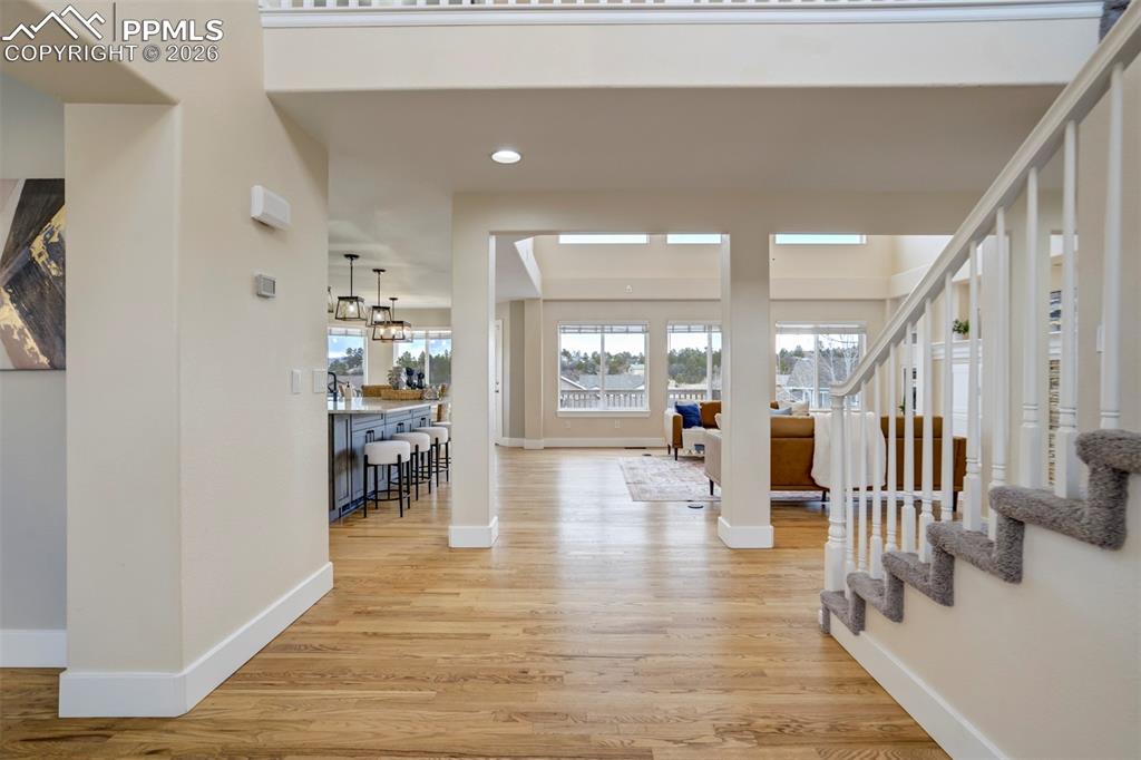 Image 4 of 50: Entry