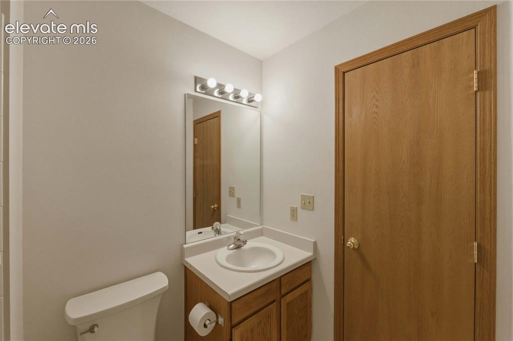 Image 24 of 46: Bathroom