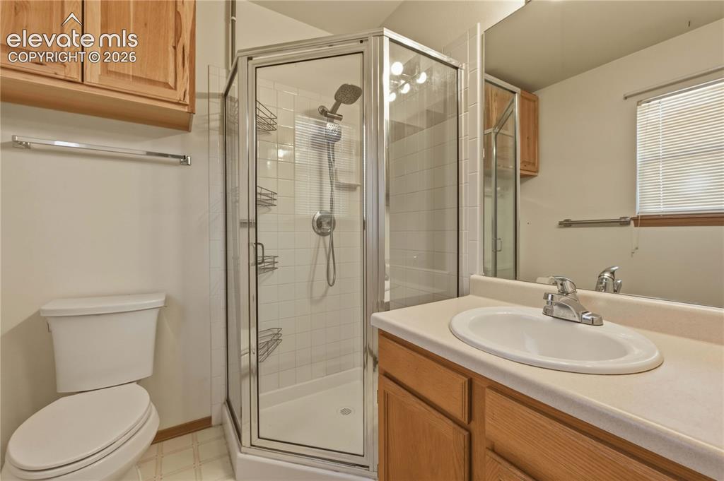 Image 30 of 46: Bathroom