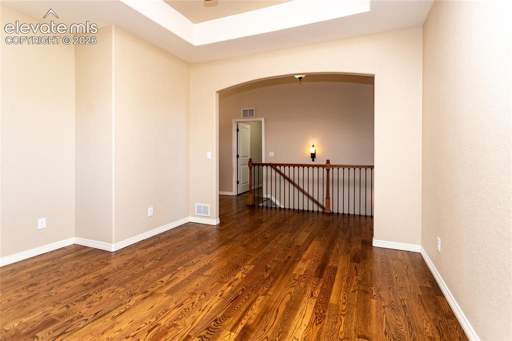 Image 10 of 49: Dining Room