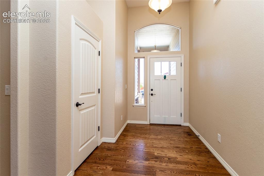 Image 6 of 49: Entry