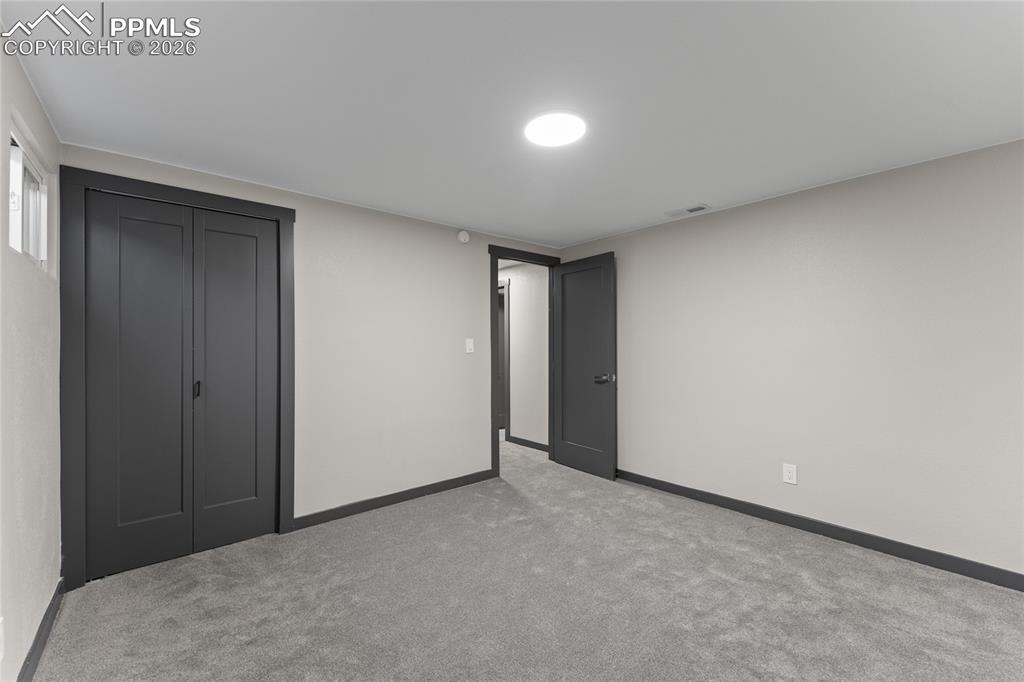 Image 31 of 35: Bedroom