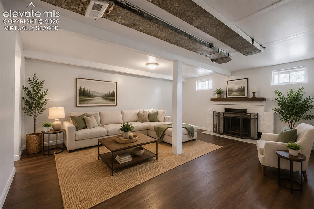 Image 9 of 36: Virtually Staged