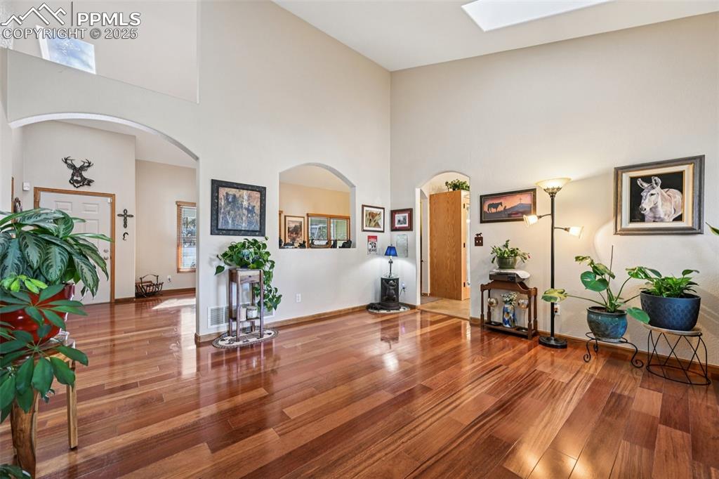 Image 17 of 50: Family Room