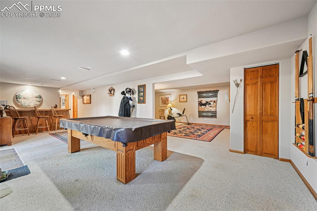 Image 24 of 50: Spacious Rec/Family Room