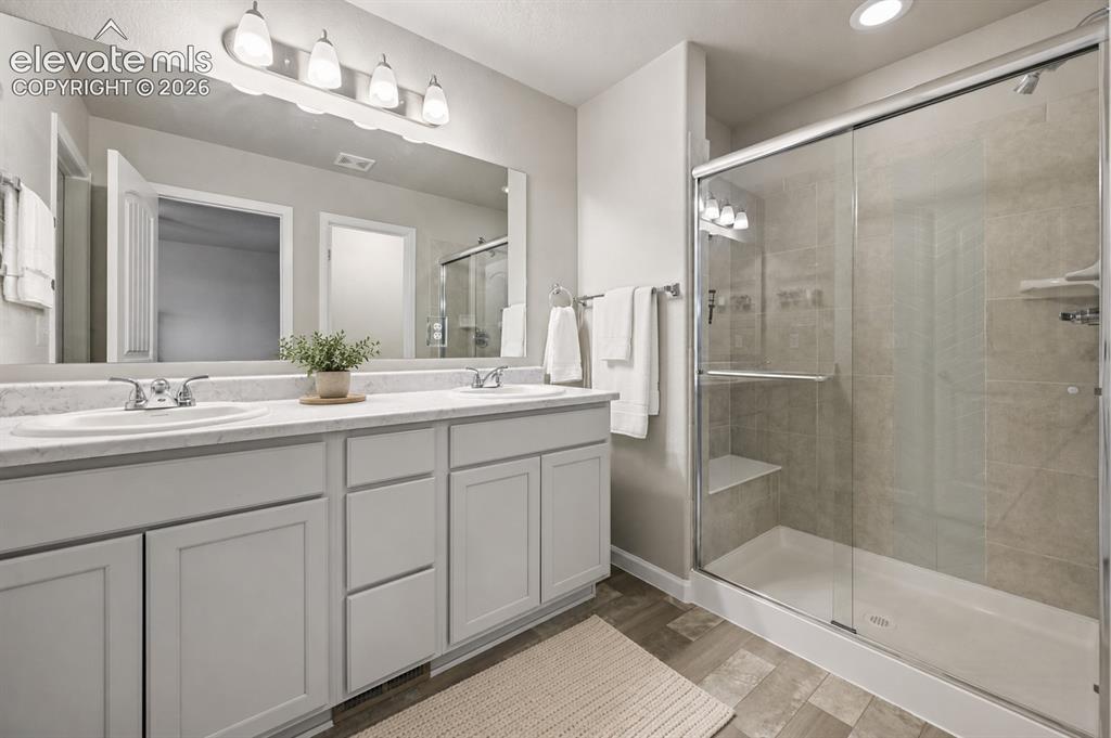 Image 11 of 17: Master Bathroom