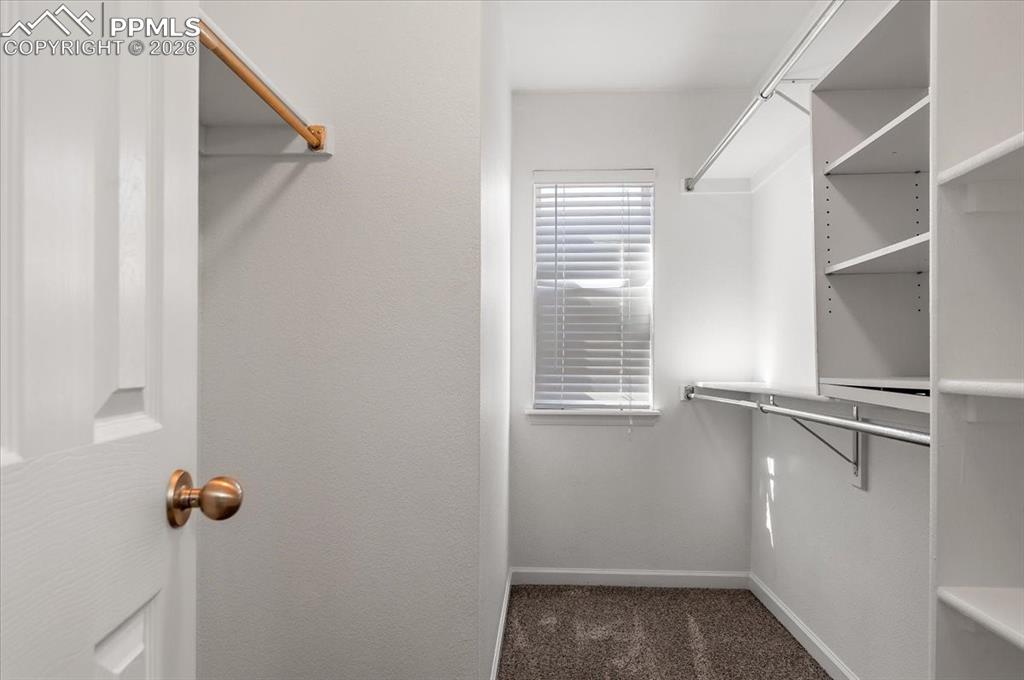 Image 18 of 43: Closet