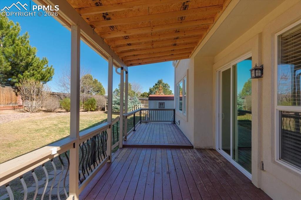 Image 31 of 43: Deck