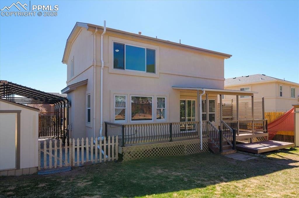 Image 32 of 43: Back of Structure