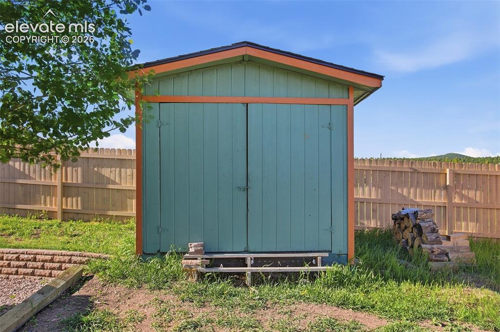 Image 23 of 35: Storage Shed 1