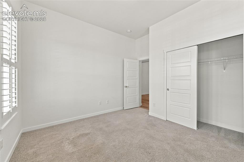 Image 8 of 50: Bedroom