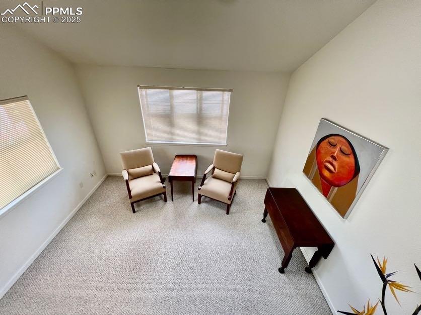 Image 14 of 34: Living Area