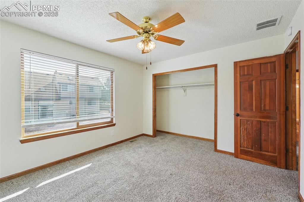 Image 15 of 29: Bedroom