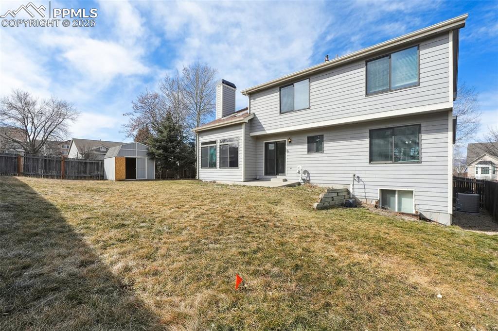 Image 25 of 29: Back of Structure