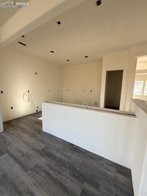 Image 11 of 24: Kitchen