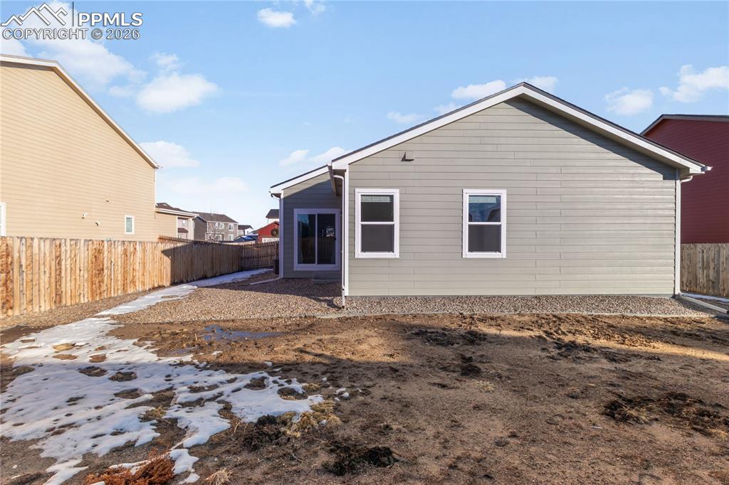 Image 36 of 38: Back of Structure