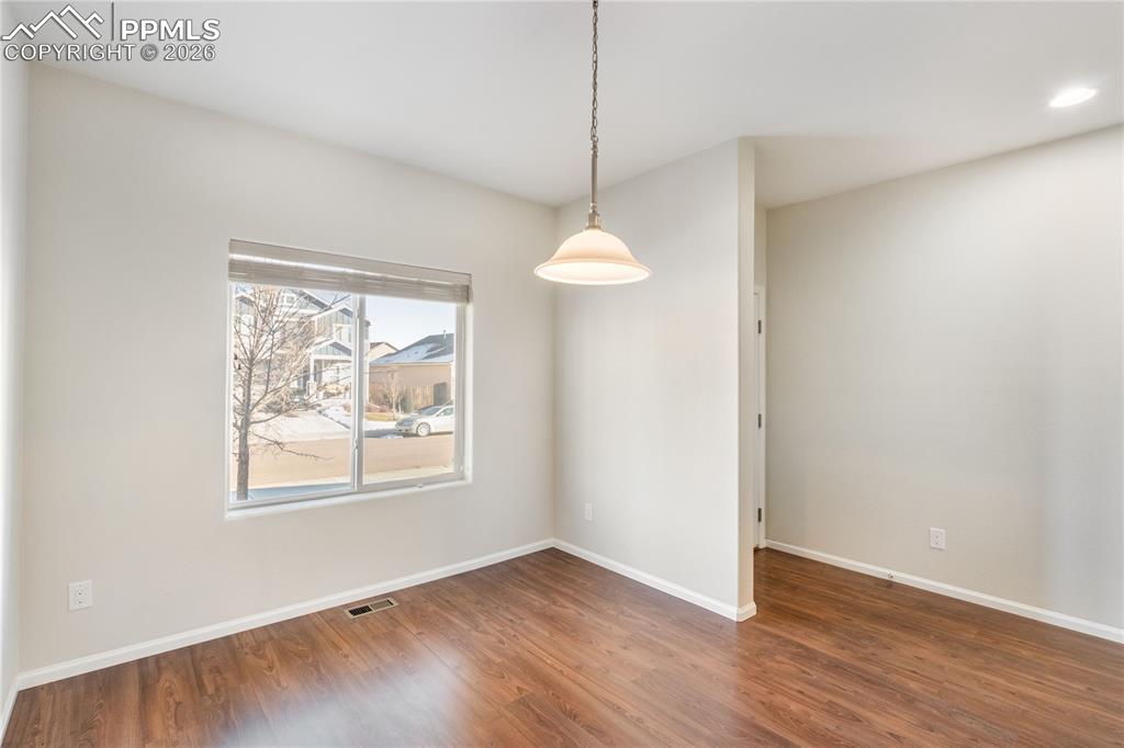 Image 8 of 38: Entry