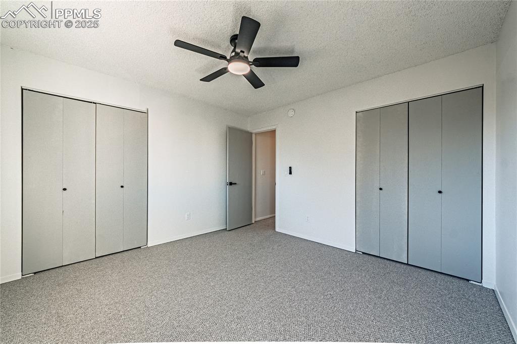 Image 15 of 22: Bedroom