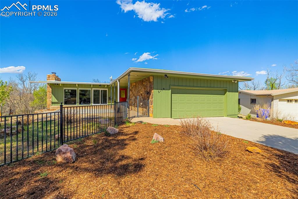 Image 2 of 33: Front of Structure