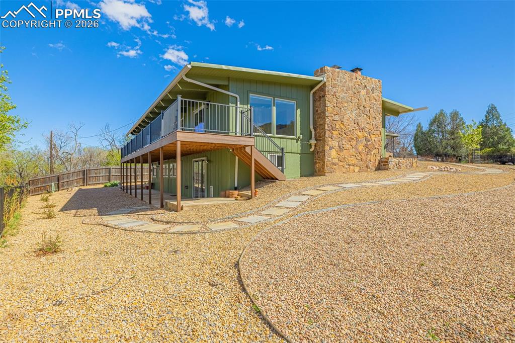 Image 28 of 33: Back of Structure