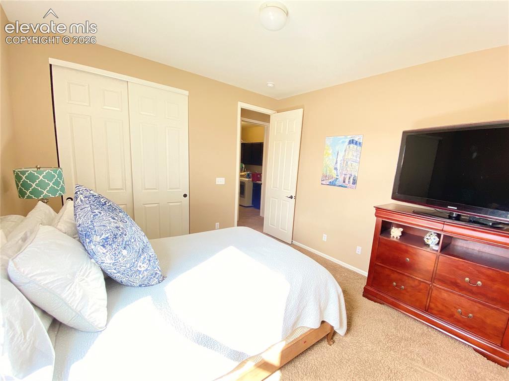 Image 10 of 32: Bedroom