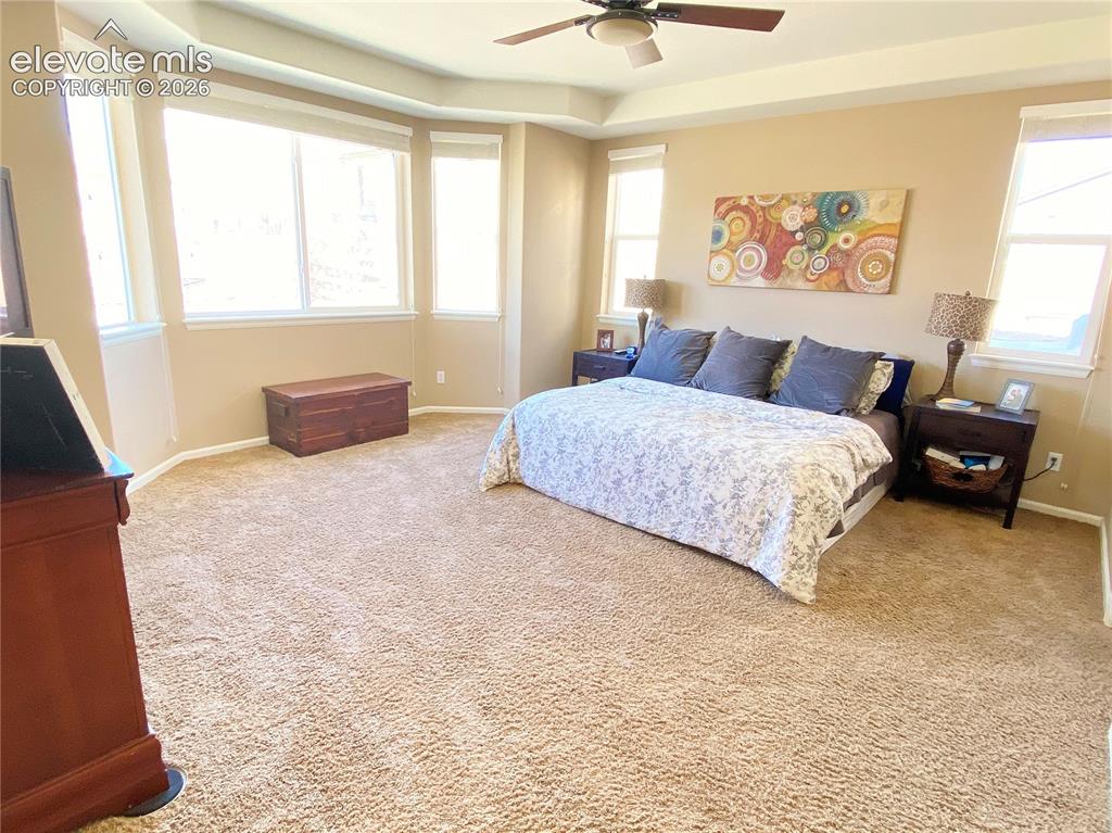 Image 12 of 32: Bedroom