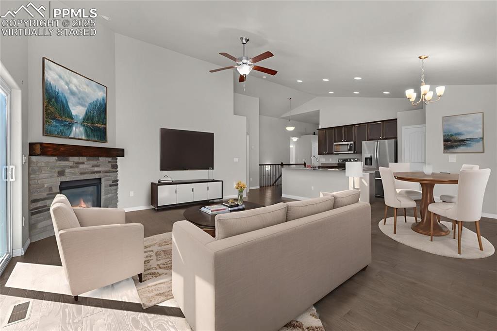 Image 4 of 38: Virtually staged