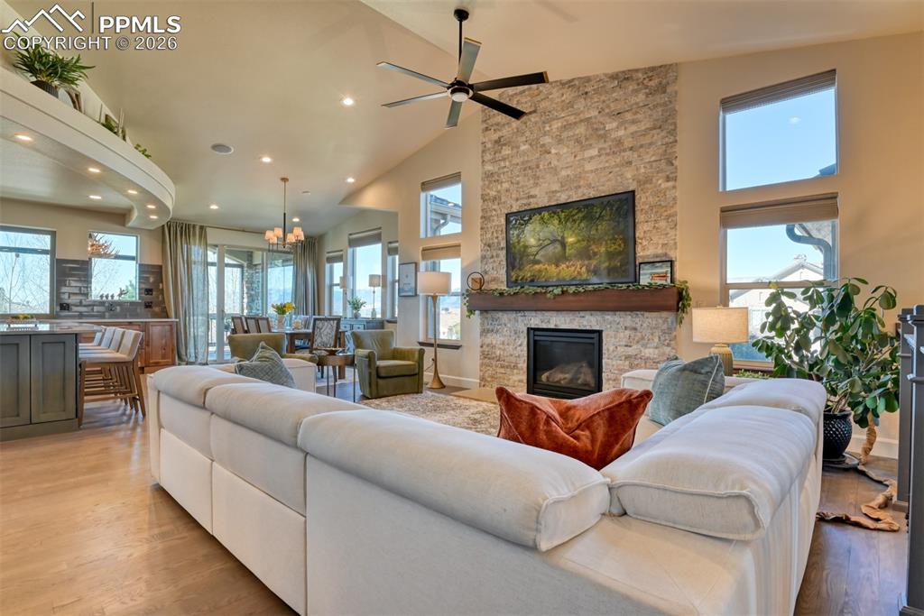 Image 6 of 25: Living Room