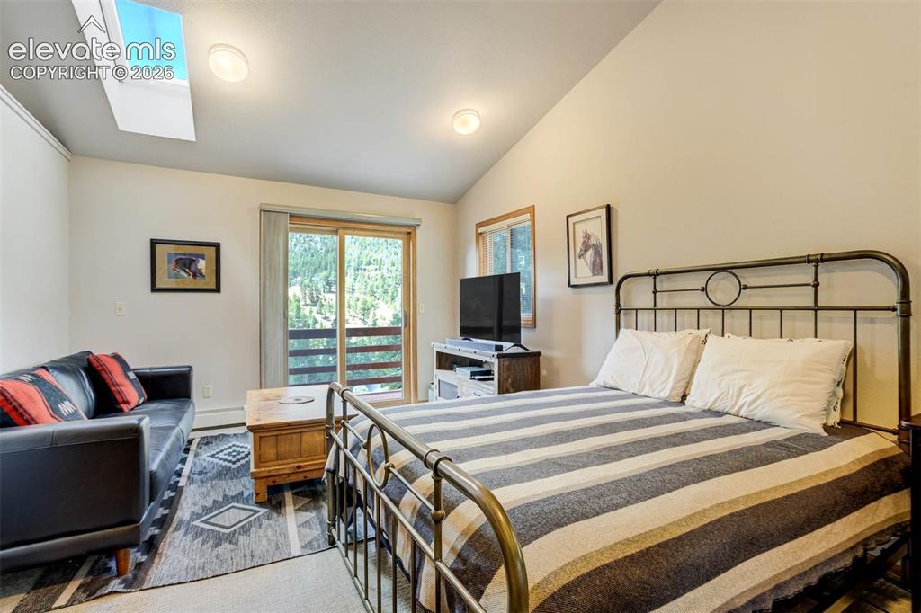 Image 19 of 43: Bedroom/Bunkroom-Upstairs