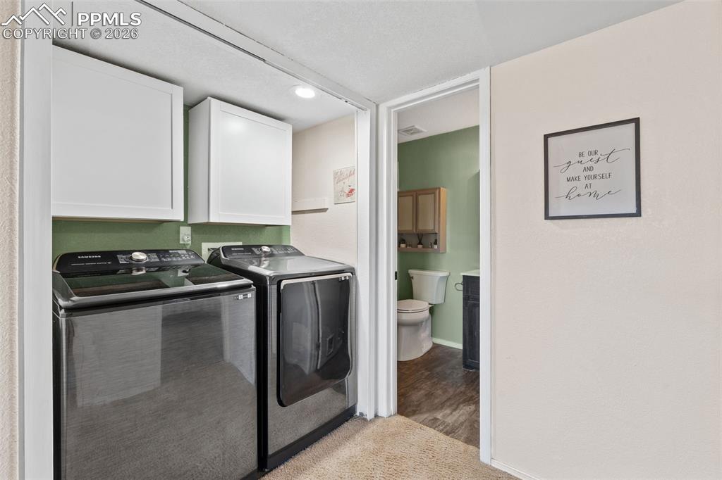 Image 28 of 35: Laundry