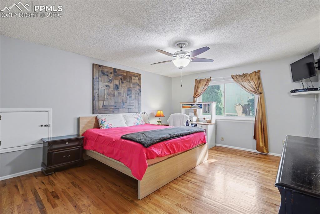 Image 17 of 42: No Description Available