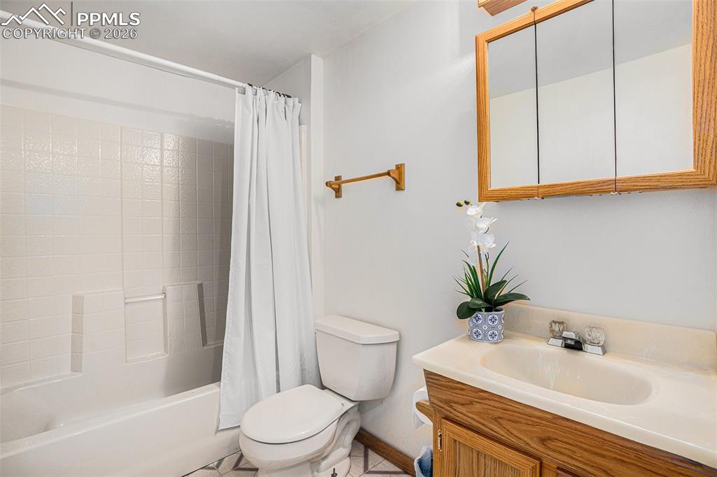 Image 28 of 49: Basement full bath