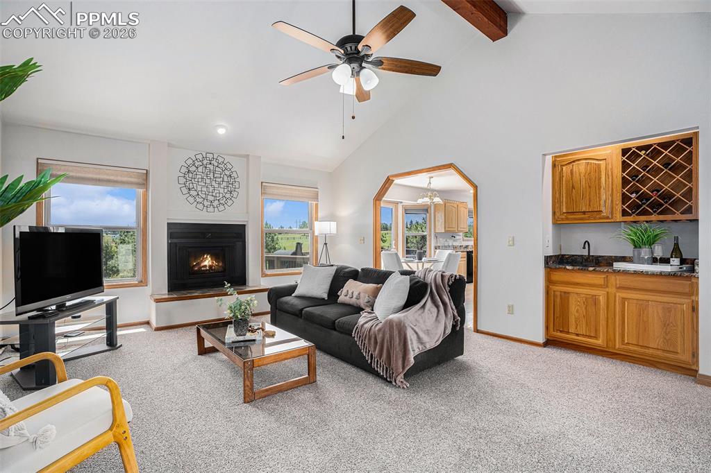 Image 7 of 49: Wet bar area for entertaining