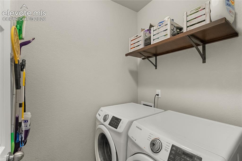 Image 20 of 34: Laundry