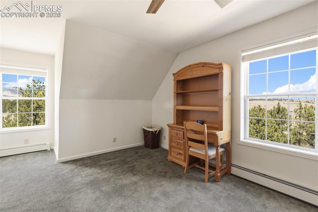 Image 16 of 40: Living Room