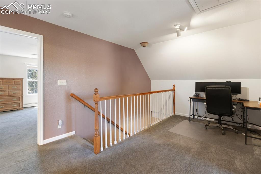 Image 20 of 40: Kitchen