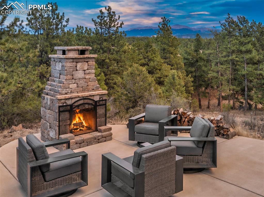 Image 28 of 40: primary main floor 