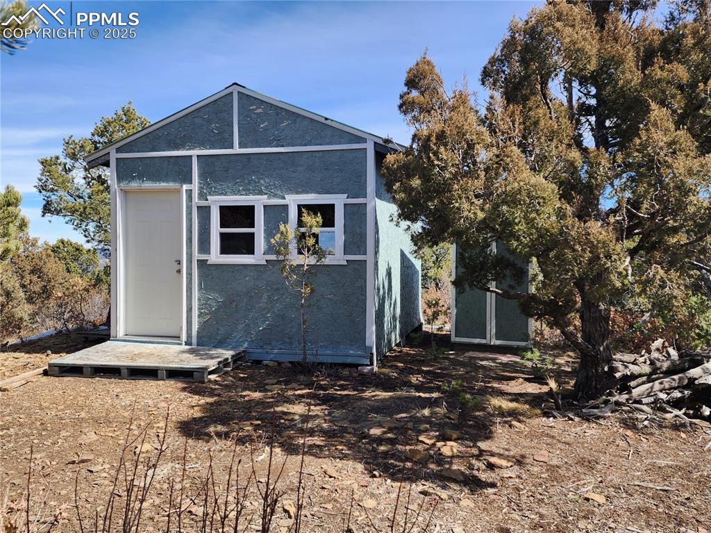 Image 16 of 23: View of outdoor structure