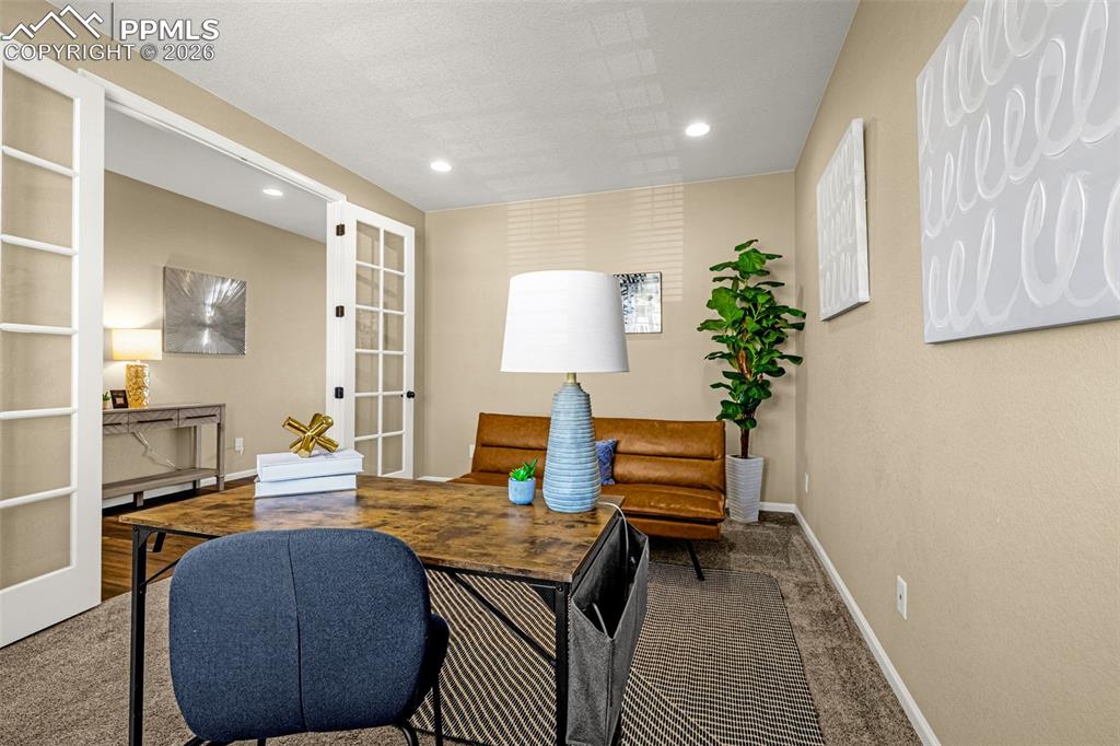 Image 14 of 46: Office