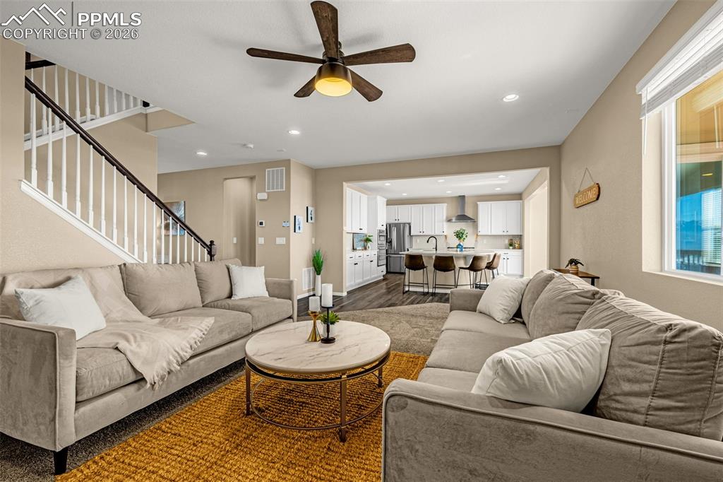 Image 20 of 46: Living Room