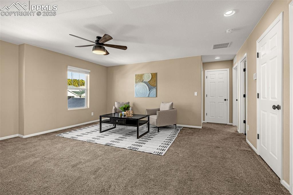 Image 29 of 46: Loft