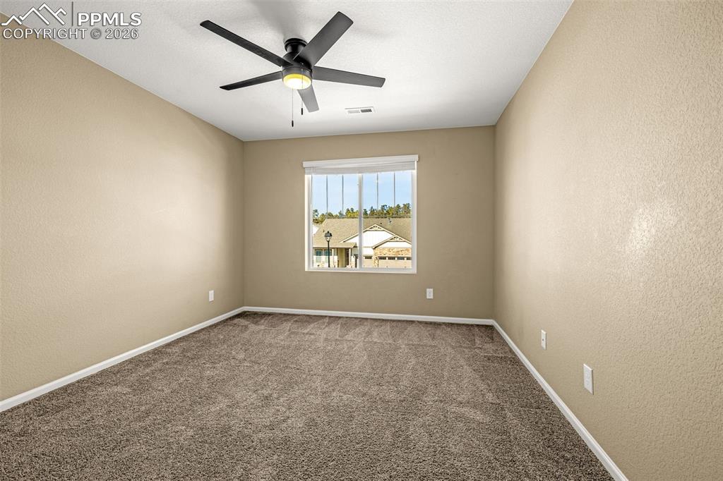 Image 33 of 46: Upstairs Bedroom