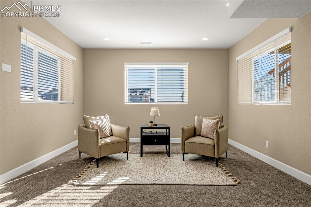 Image 39 of 46: Sitting Room